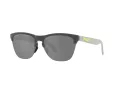 Oakley Frogskins Lite Sonnenbrille OO 0OO9374 937451